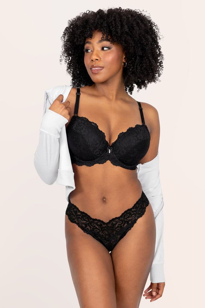 Signature Lace Push-Up Bra | Rich Black Lace INT SAS 