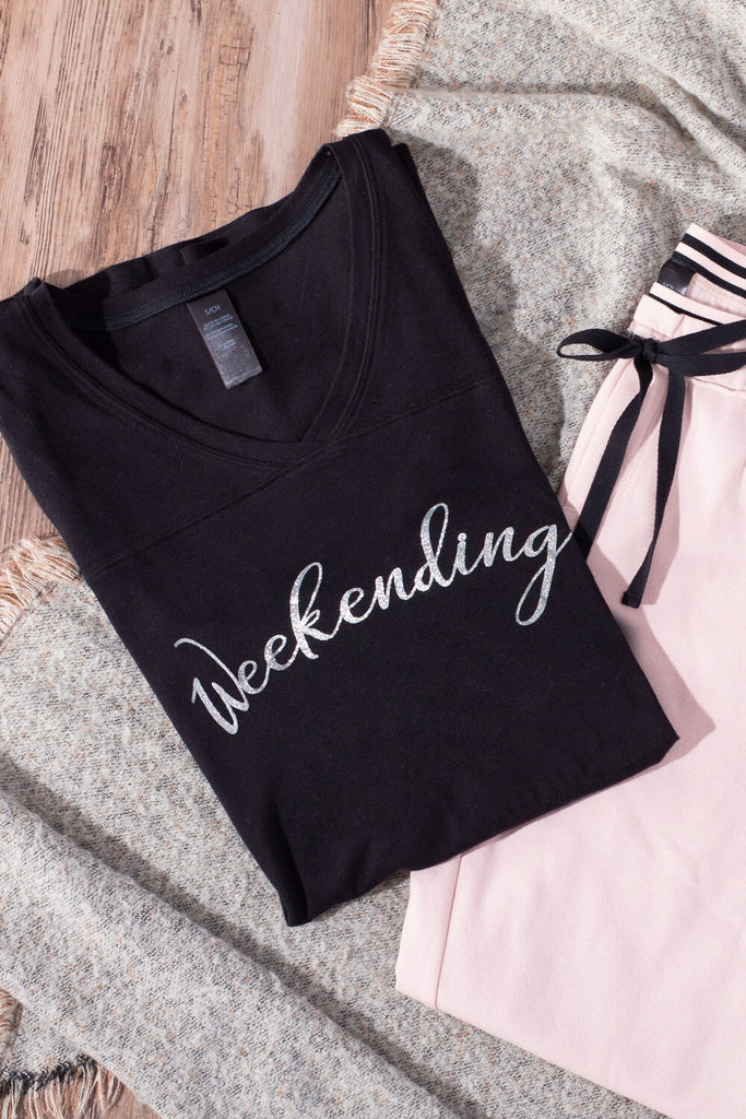 Oversized Graphic V-Neck Sleep Shirt | Black Hue Weekending SLP SAS 